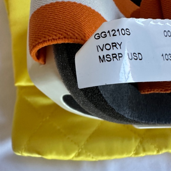 Gucci Logo Ski Goggles New With Tags main image 4